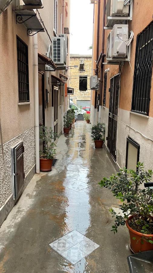 Casa Vacanze Antico Cortile Delle Palme Villa Villagrazia Di Carini Dış mekan fotoğraf